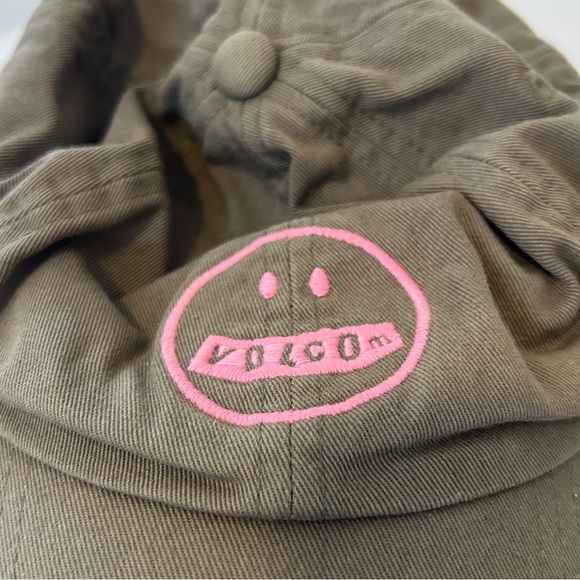 🤩 3 for $20 / Volcom Ball Cap Green with Pink Smiley Face Logo - Picture 5 of 7